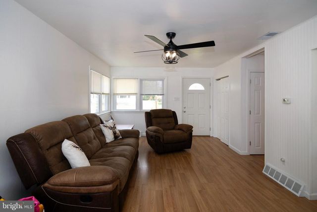 118 FRANKLIN ST, Swedesboro, NJ 08085