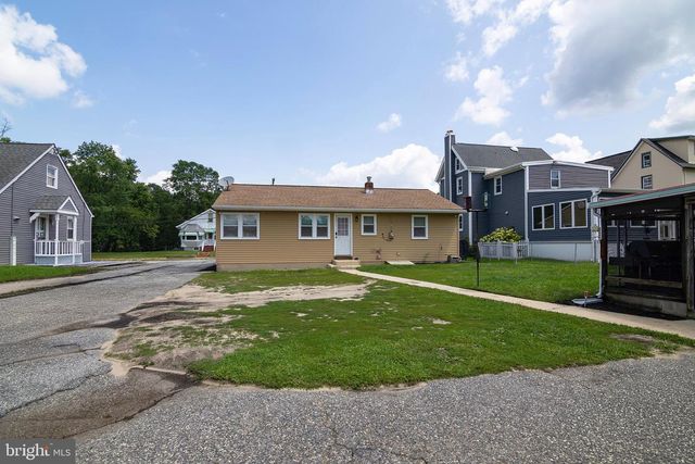 118 FRANKLIN ST, Swedesboro, NJ 08085
