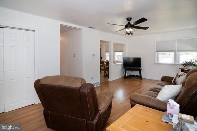 118 FRANKLIN ST, Swedesboro, NJ 08085