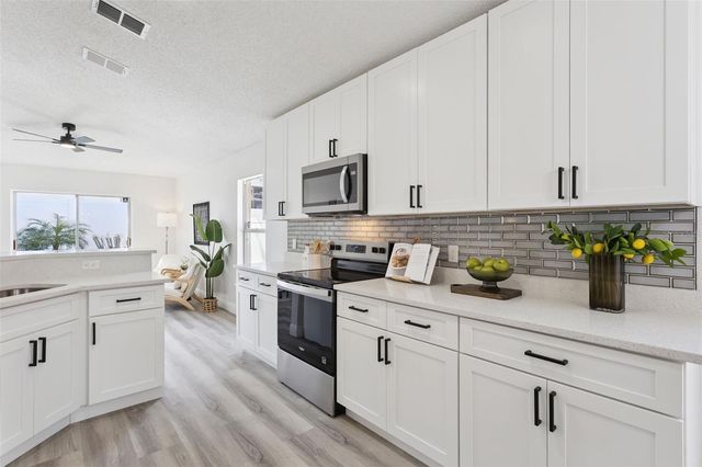 453 DOMINISH ESTATES DRIVE, Apopka, FL 32712