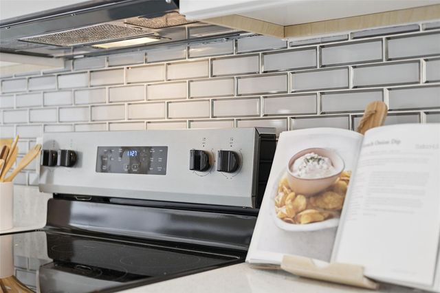 453 DOMINISH ESTATES DRIVE, Apopka, FL 32712