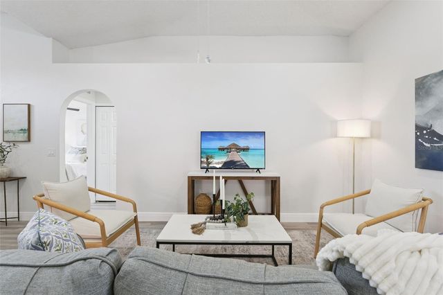 453 DOMINISH ESTATES DRIVE, Apopka, FL 32712