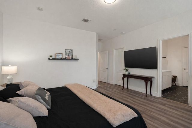 1020 Estes PARK, Taylor, TX 76574