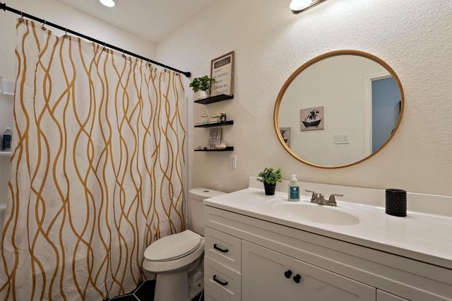 1020 Estes PARK, Taylor, TX 76574