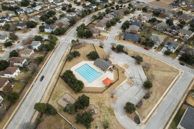 1020 Estes PARK, Taylor, TX 76574