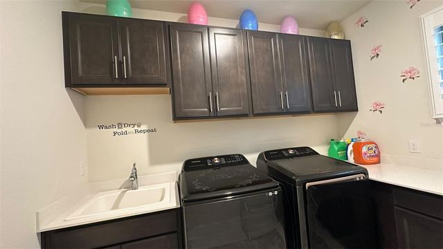 8083 LEAF GROVE CIRCLE, Orlando, FL 32836