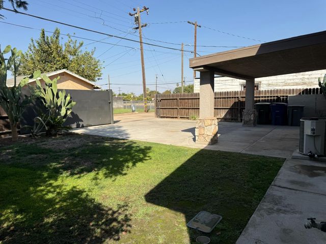 4591 E Balch Avenue, Fresno, CA 93702