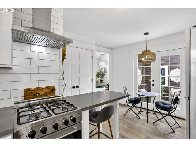 815 Se 2ND Ave, Camas, WA 98607