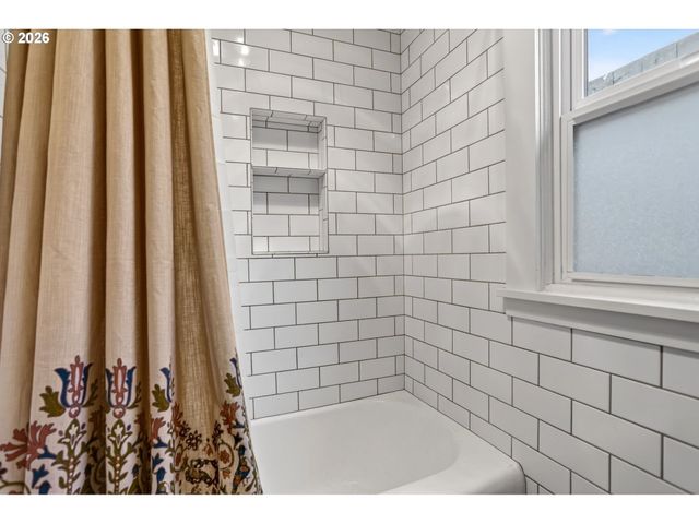 815 Se 2ND Ave, Camas, WA 98607