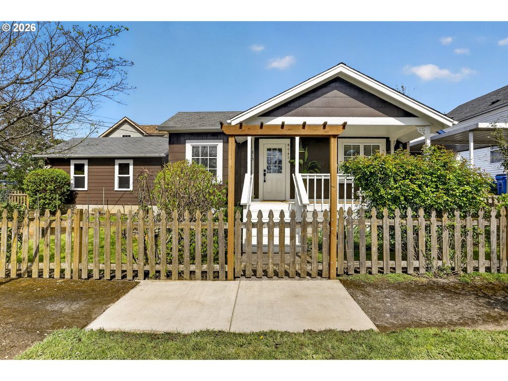 815 Se 2ND Ave, Camas, WA 98607