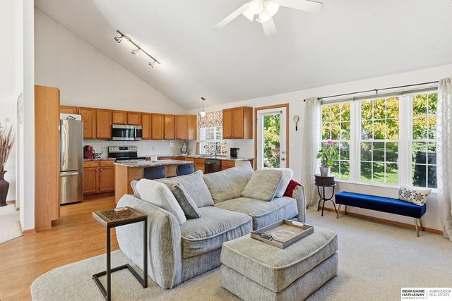 8208 Bancroft Avenue, Lincoln, NE 68506