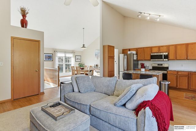 8208 Bancroft Avenue, Lincoln, NE 68506