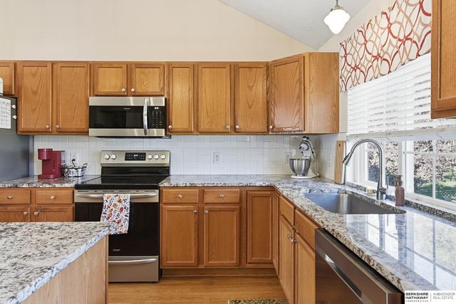 8208 Bancroft Avenue, Lincoln, NE 68506