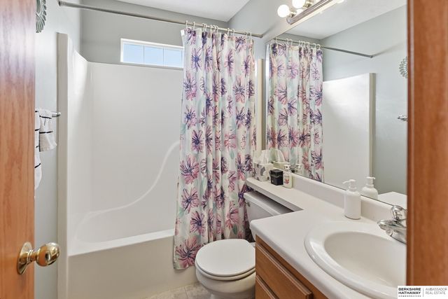 8208 Bancroft Avenue, Lincoln, NE 68506