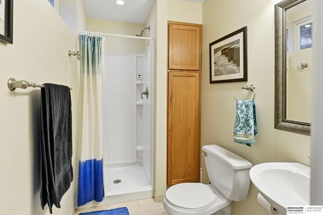 8208 Bancroft Avenue, Lincoln, NE 68506