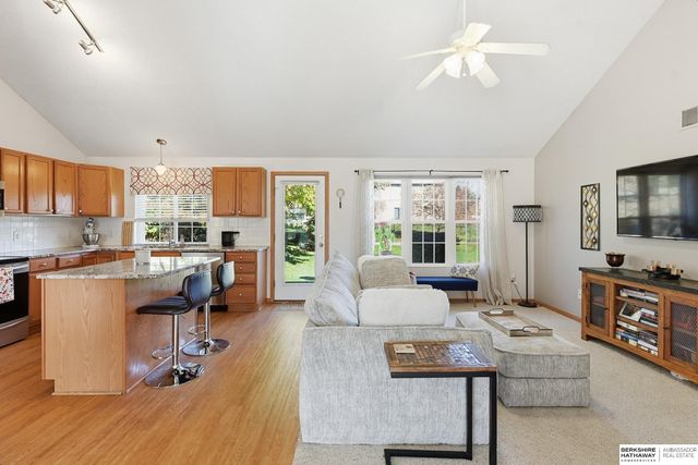 8208 Bancroft Avenue, Lincoln, NE 68506