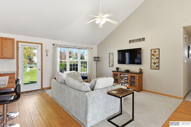 8208 Bancroft Avenue, Lincoln, NE 68506