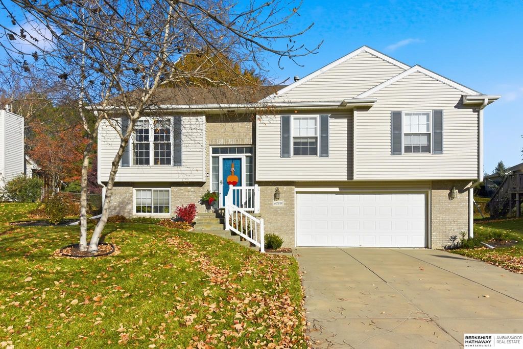 8208 Bancroft Avenue, Lincoln, NE 68506