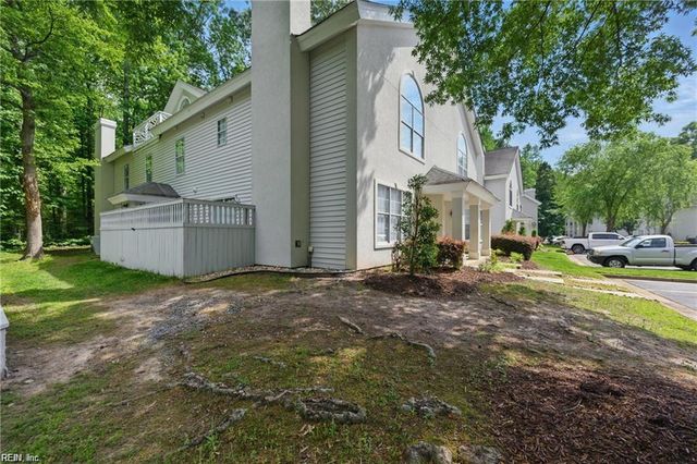 707 Sailfish QUAY, Chesapeake, VA 23320