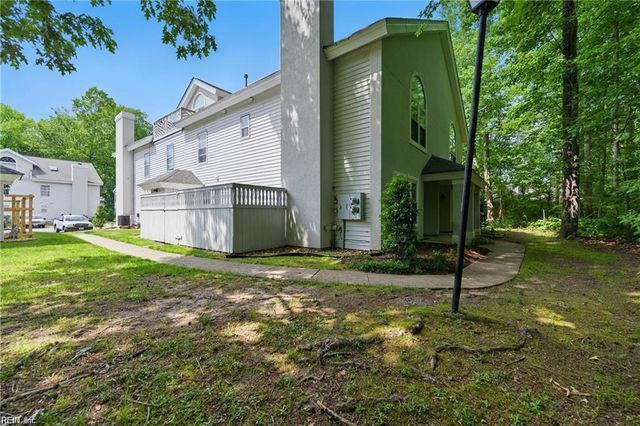 707 Sailfish QUAY, Chesapeake, VA 23320