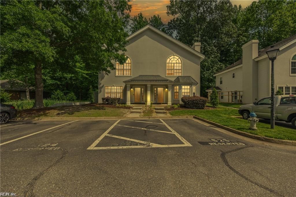 707 Sailfish QUAY, Chesapeake, VA 23320