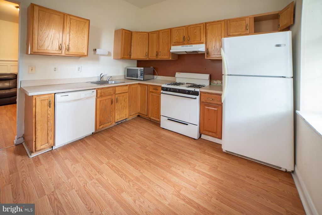 1850 N 16TH ST, PHILADELPHIA, PA 19121 — photo 2