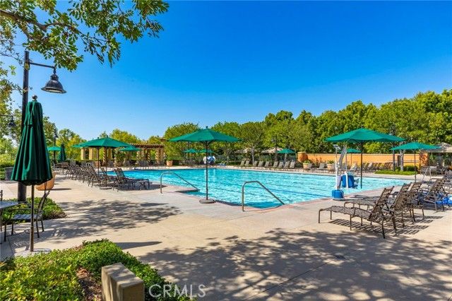 52 Scarlet Bloom, Irvine, CA 92618