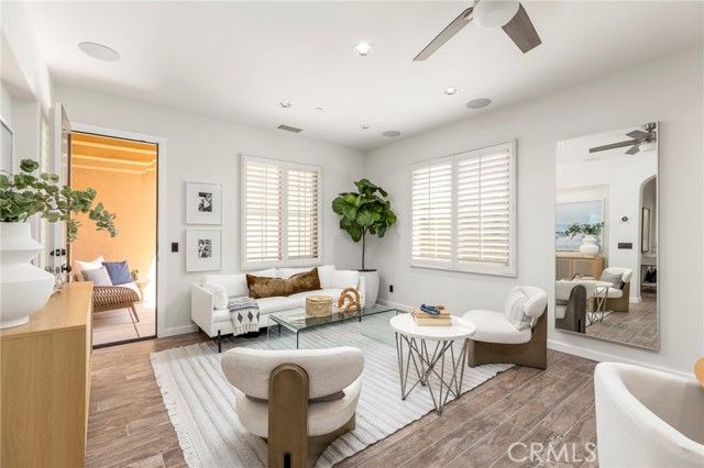 52 Scarlet Bloom, Irvine, CA 92618