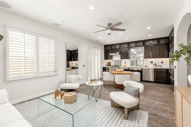 52 Scarlet Bloom, Irvine, CA 92618