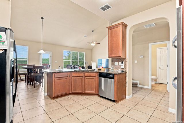 6139 Diego Ln, San Antonio, TX 78253