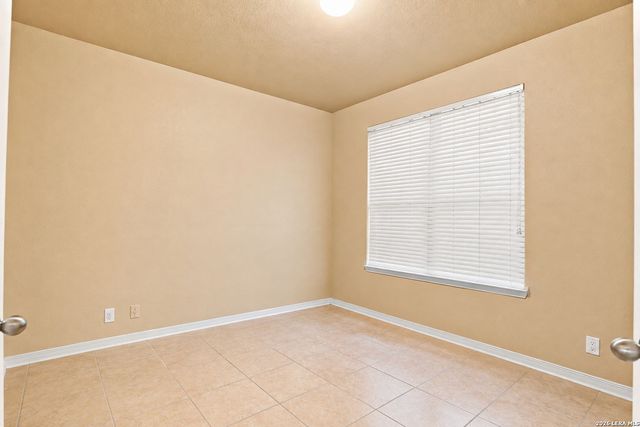 6139 Diego Ln, San Antonio, TX 78253
