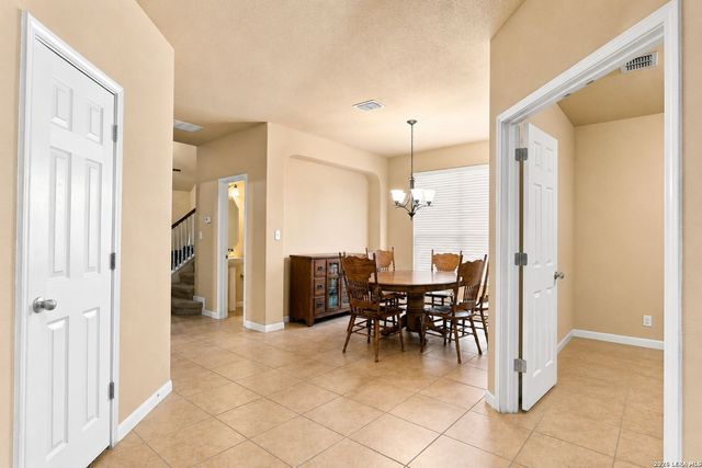 6139 Diego Ln, San Antonio, TX 78253