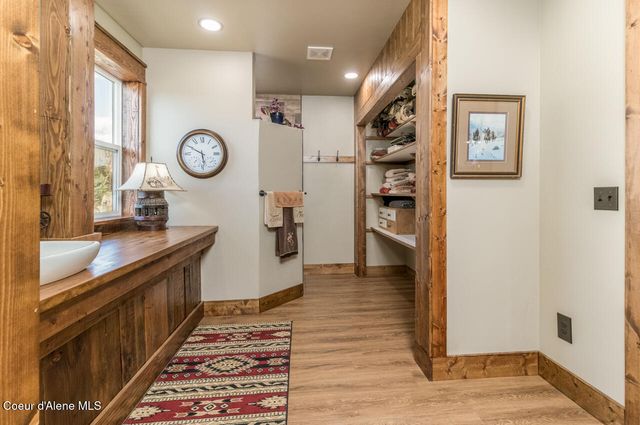 488 Fawn Ln, Bonners Ferry, ID 83805