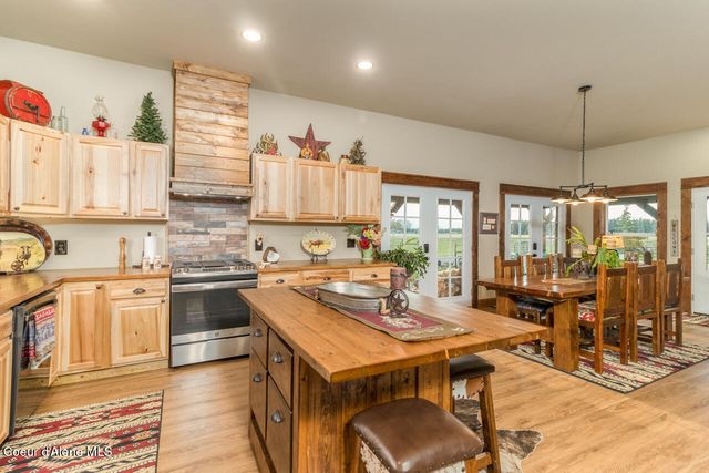 488 Fawn Ln, Bonners Ferry, ID 83805