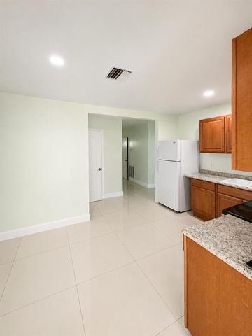 618 49TH Street, West Palm Beach, FL 33407