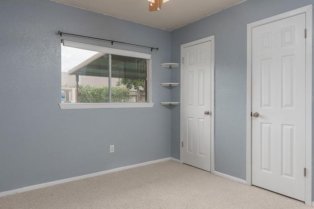2318 Colonial Ridge Drive, Friendswood, TX 77546