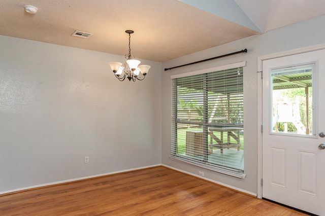 2318 Colonial Ridge Drive, Friendswood, TX 77546