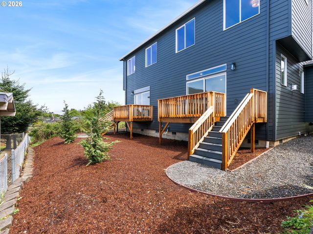 331 Se Jetty Ave, Lincoln City, OR 97367