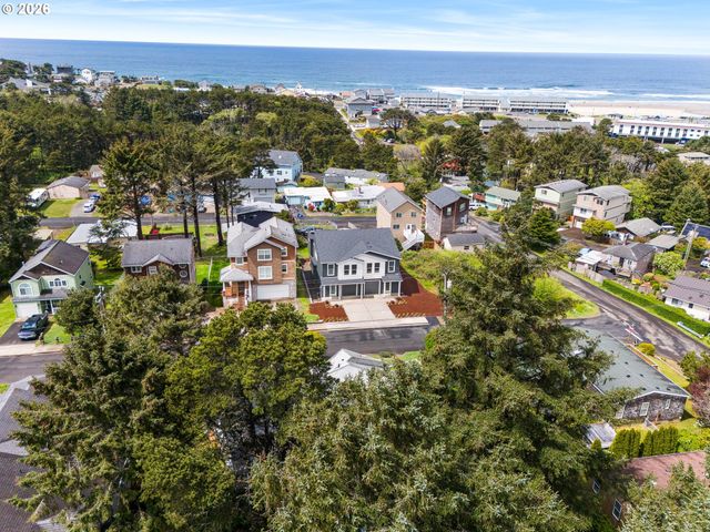 331 Se Jetty Ave, Lincoln City, OR 97367