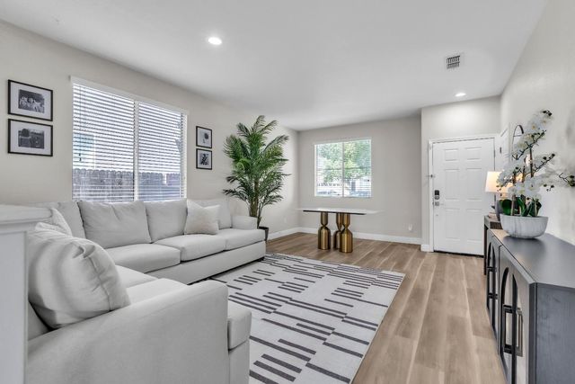 3143 Catalina Island Rd, West Sacramento, CA 95691