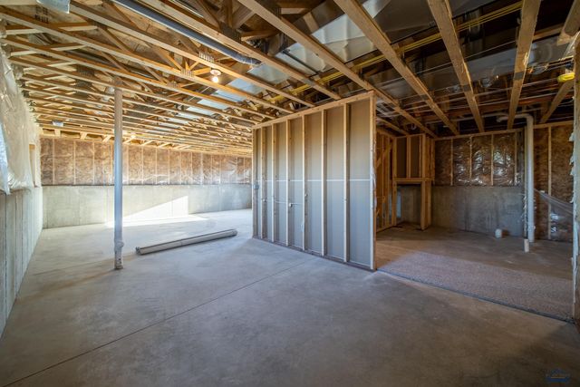 409 CONSTITUTION BLVD, Box Elder, SD 57719