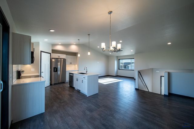 409 CONSTITUTION BLVD, Box Elder, SD 57719