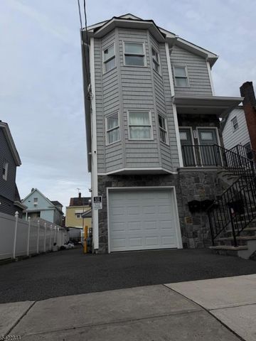 340 E 19Th St, Paterson City, NJ 07524