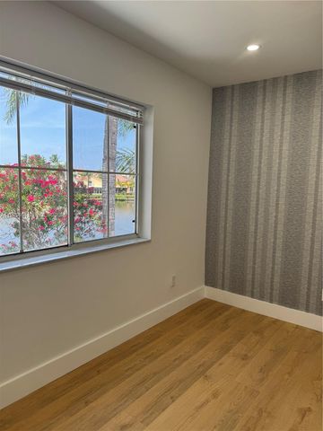 1090 SE 6th Ave, Dania Beach, FL 33004