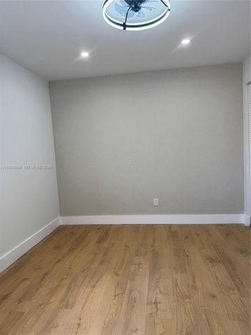 1090 SE 6th Ave, Dania Beach, FL 33004