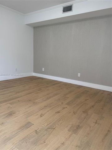 1090 SE 6th Ave, Dania Beach, FL 33004