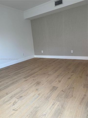 1090 SE 6th Ave, Dania Beach, FL 33004