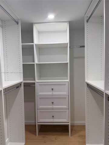 1090 SE 6th Ave, Dania Beach, FL 33004