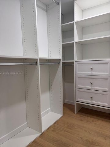 1090 SE 6th Ave, Dania Beach, FL 33004