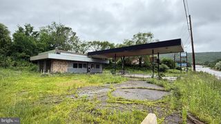 1050 STATE ROUTE 93, Sugarloaf, PA 18249